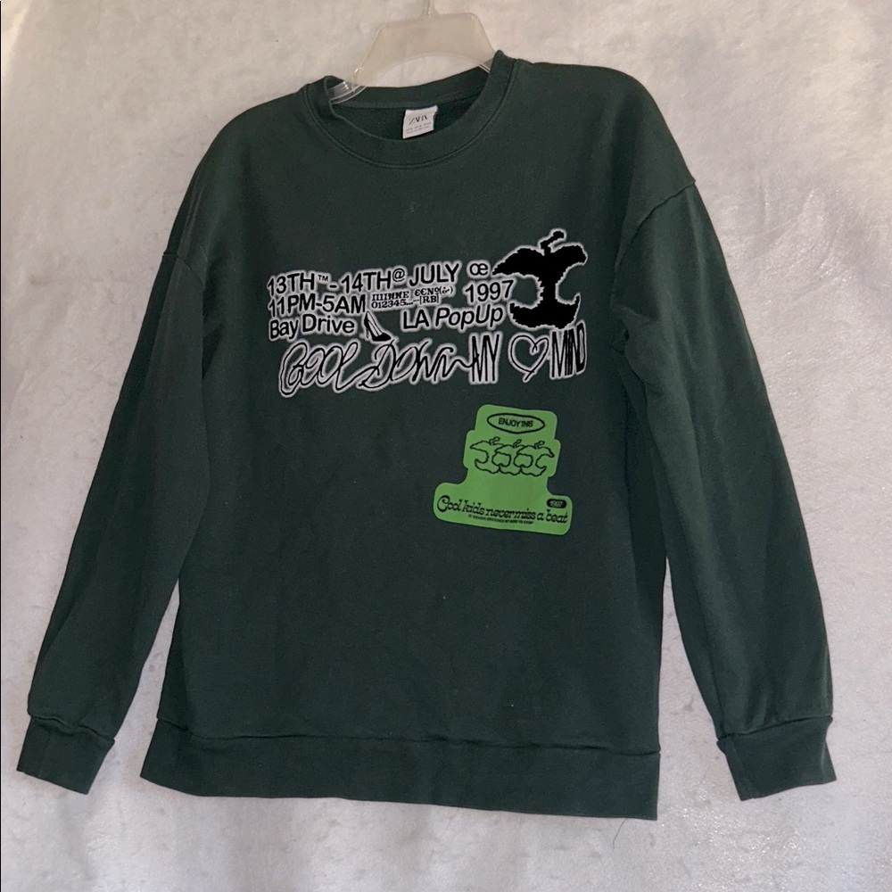 Zara Green Graphic Sweatshirt Size Medium